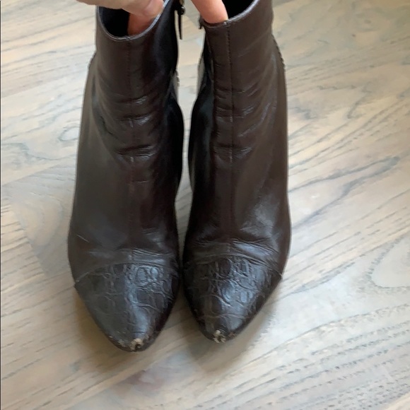 Louis Vuitton brown heel booties - Picture 4 of 4